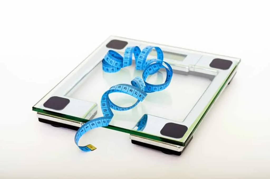 Balance - se peser - calculer son poids et son Indice de masse Corporelle