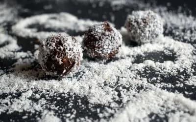 Boules énergétiques aux amandes, dattes et chocolat